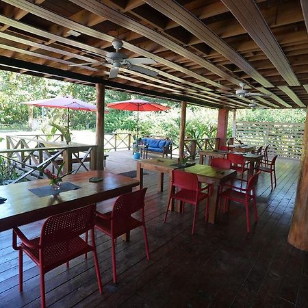 Tibroti - Bnb Bocas Town Bagian luar foto